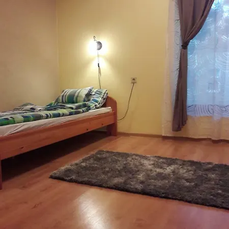 Varmegye Vendeghaz Гостевой дом *